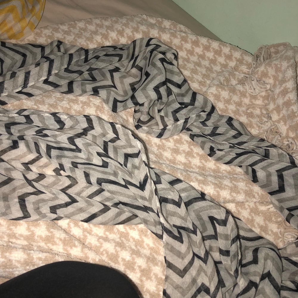 Infinity scarf - Picture 2 of 2